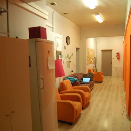 Hostel Family Erasmus Center Varşova Dış mekan fotoğraf